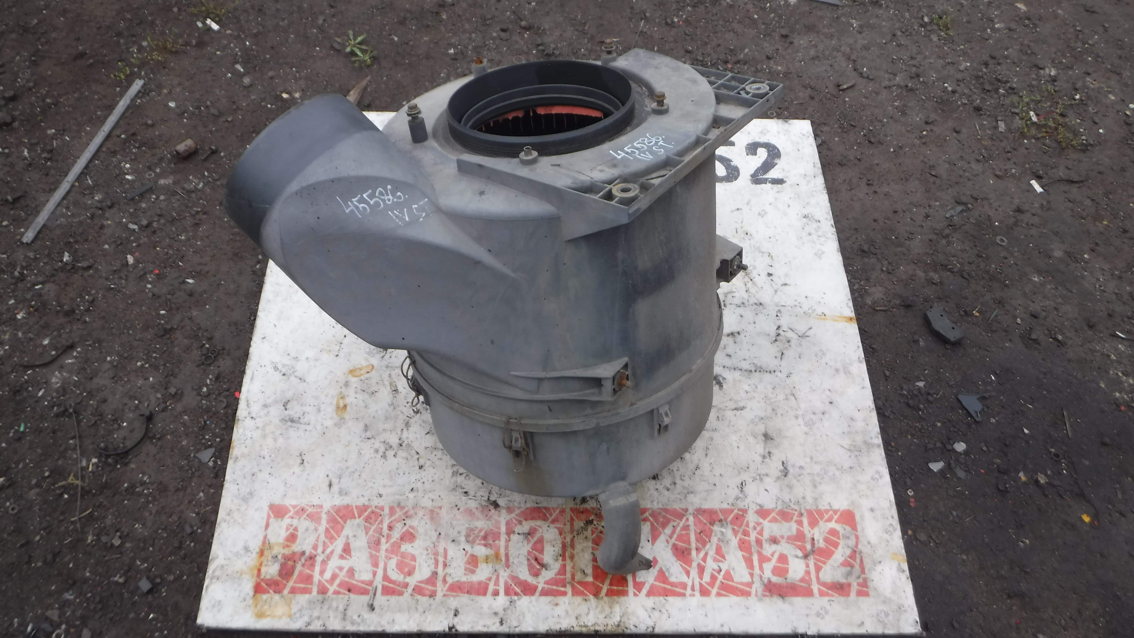 Корпус воздушного фильтра Ивеко Стралис Iveco strails Cursor 10 2002 41226559